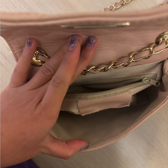 Quilted Pink Crossbody Bag (100% LEATHER) - Picture 3 of 9